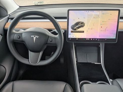 Used 2021 Tesla Model Y Long Range AWD/4WD image 32