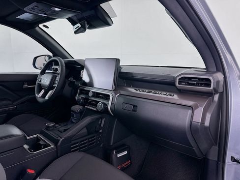 Certified 2025 Toyota Tacoma TRD Sport image 27