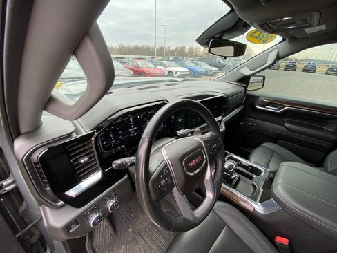 Used 2023 GMC Sierra 1500 Elevation w/ Elevation Premium Package image 9