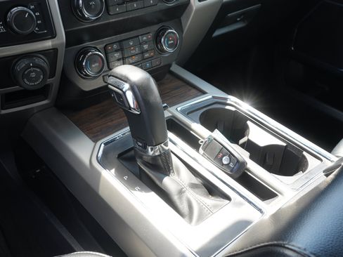 Used 2019 Ford F150 Lariat w/ Trailer Tow Package AWD/4WD image 25