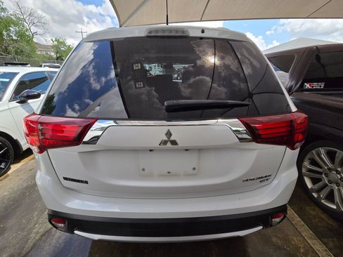 Used 2016 Mitsubishi Outlander GT image 6