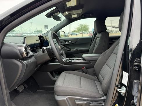 Used 2026 Chevrolet Equinox LT FWD image 14