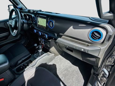 Used 2023 Jeep Wrangler Unlimited Rubicon 4xe AWD/4WD image 34