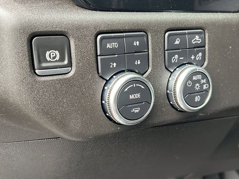 Certified 2024 GMC Sierra 2500 SLT w/ SLT Convenience Package AWD/4WD image 31