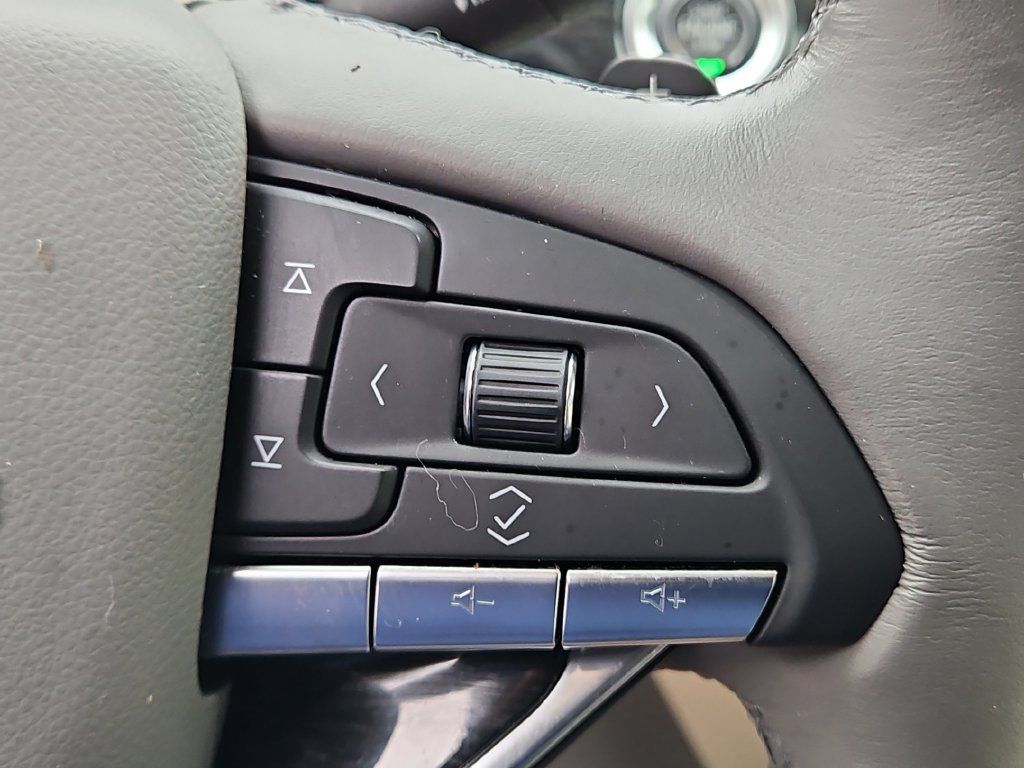 Used 2020 Cadillac XT6 Premium Luxury FWD image 13