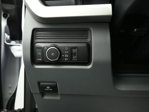 New 2026 Ford F250 XLT w/ FX4 Off-Road Package image 11