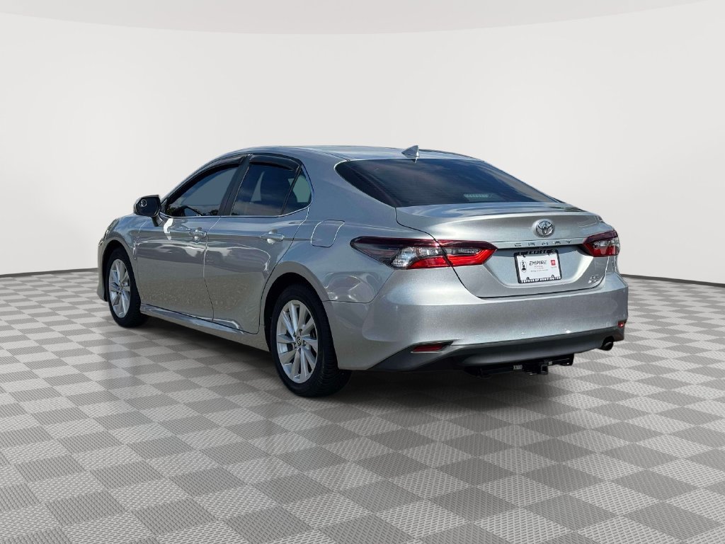Used 2021 Toyota Camry LE AWD/4WD image 5