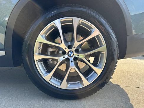 Used 2024 BMW X5 xDrive40i w/ Premium Package AWD/4WD image 28