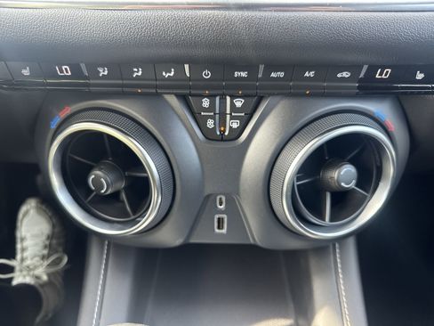 Certified 2023 Chevrolet Blazer LT AWD/4WD image 18