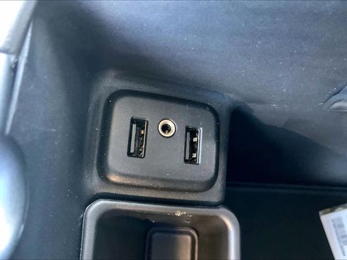 Used 2016 GMC Sierra 1500 SLE w/ Suspension Package, Off-Road image 32