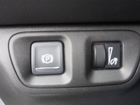 Used 2023 GMC Acadia SLT image 18