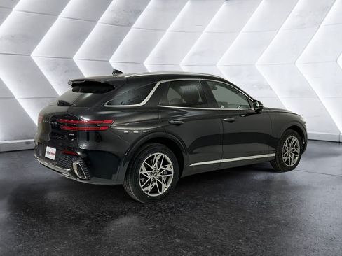 Used 2023 Genesis GV70 2.5T w/ Select Package AWD/4WD image 4