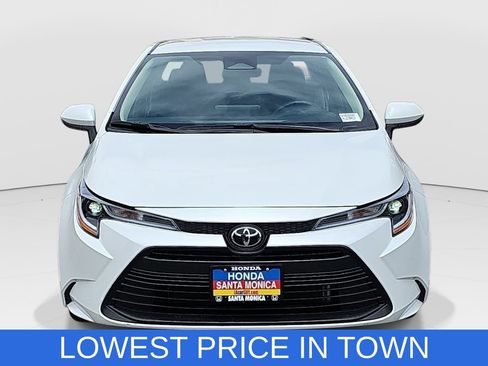 Used 2025 Toyota Corolla LE FWD image 2