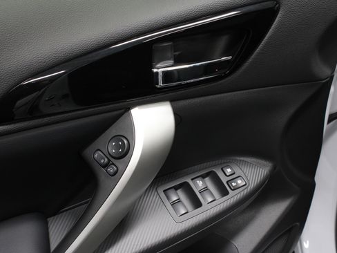 New 2026 Mitsubishi Eclipse Cross SE image 10