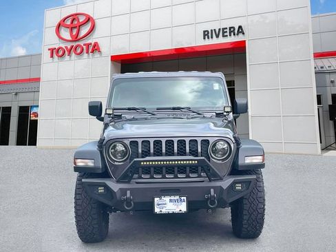 Used 2024 Jeep Wrangler Unlimited Sport AWD/4WD image 2