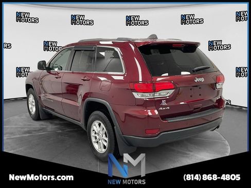 Used 2020 Jeep Grand Cherokee Laredo w/ Security & Convenience Group AWD/4WD image 2