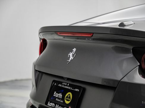 Used 2022 Ferrari 812 GTS RWD image 19