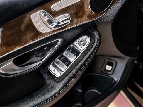 Used 2018 Mercedes-Benz C 300 Sedan image 36
