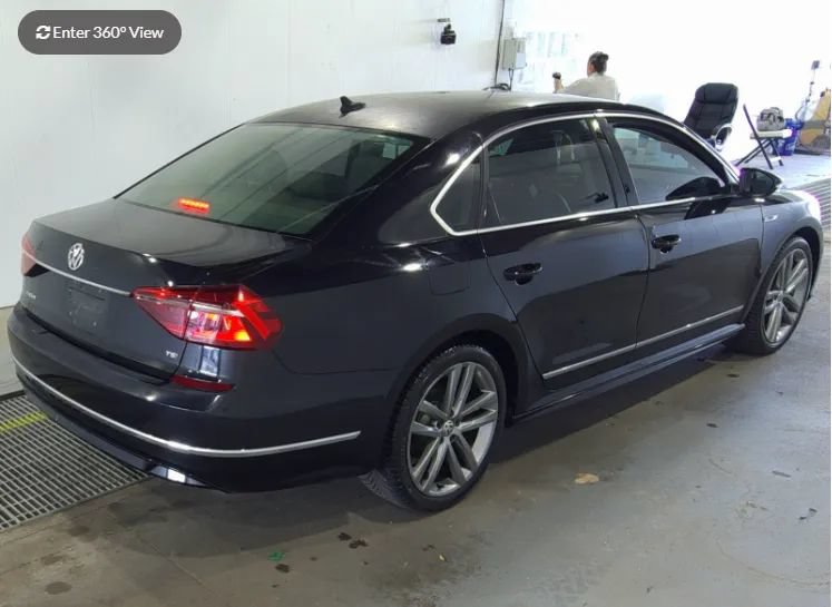 Used 2017 Volkswagen Passat 1.8T R-Line FWD image 2