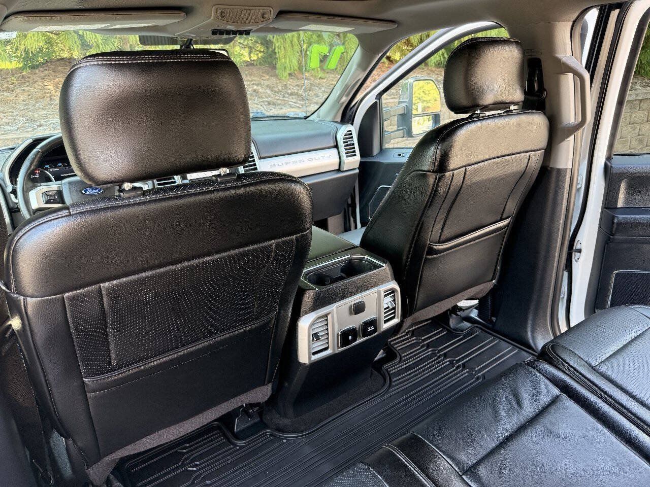 Used 2017 Ford F250 Lariat w/ Chrome Package AWD/4WD image 16