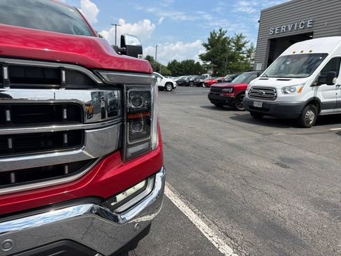 Used 2022 Ford F150 Lariat w/ Equipment Group 502A High AWD/4WD image 8