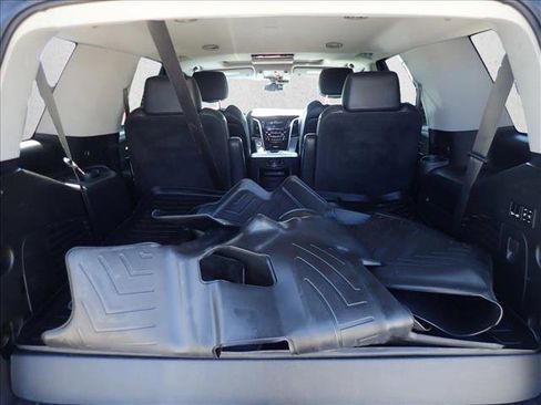 Used 2020 Cadillac Escalade Luxury AWD/4WD image 8