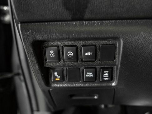 Used 2020 Nissan Pathfinder Platinum AWD/4WD image 25