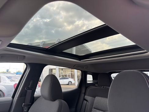 New 2026 Nissan Kicks SV w/ SV Premium Package FWD image 11