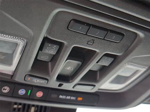 Used 2023 GMC Sierra 1500 Denali Ultimate AWD/4WD image 22