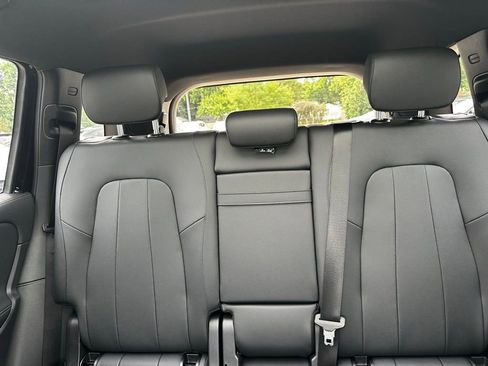 Used 2024 Mercedes-Benz EQB 300 4MATIC image 40