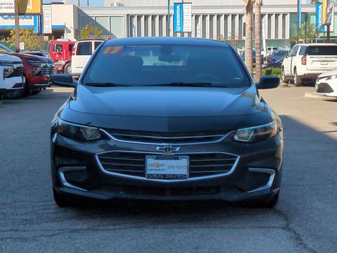 Used 2017 Chevrolet Malibu LS image 2