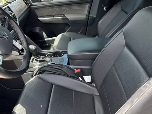 Used 2023 Volkswagen Atlas Cross Sport SE FWD image 7