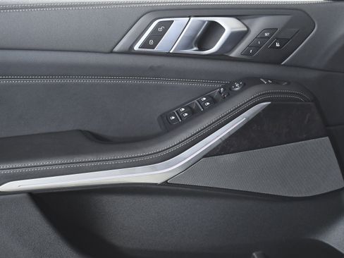 Used 2024 BMW X5 sDrive40i image 21