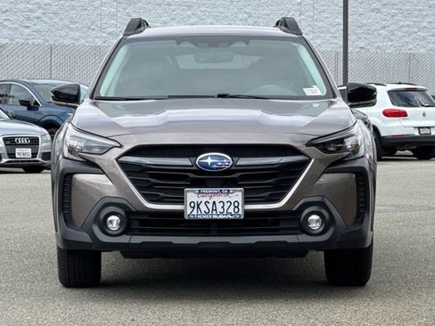 Used 2024 Subaru Outback Premium AWD/4WD image 9