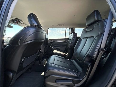 Used 2022 Jeep Grand Cherokee L Limited w/ Luxury Tech Group II image 12