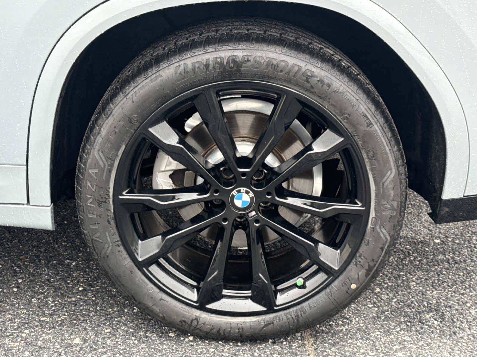 Used 2024 BMW X4 xDrive30i w/ Premium Package AWD/4WD image 23