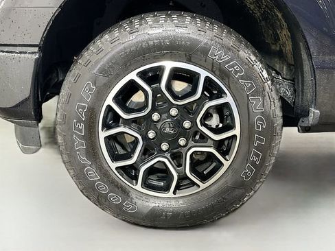 Used 2021 Ford F150 Lariat image 32