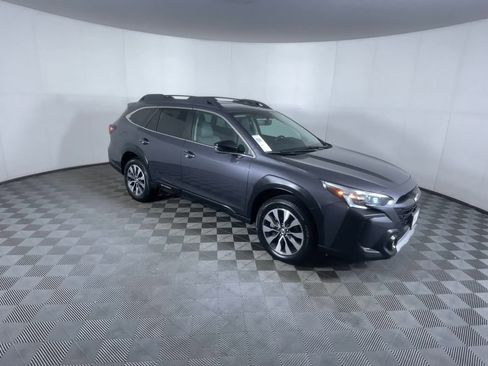 Used 2023 Subaru Outback Limited XT image 2