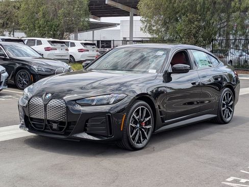 New 2026 BMW i4 eDrive40 w/ M Sport Package RWD image 2