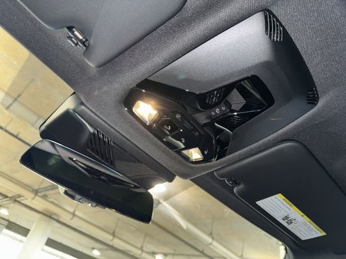 Certified 2025 BMW X2 xDrive28i image 31