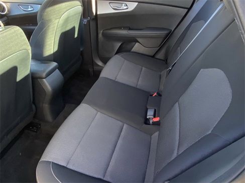 Used 2023 Kia Forte LXS w/ LXS Technology Package image 24
