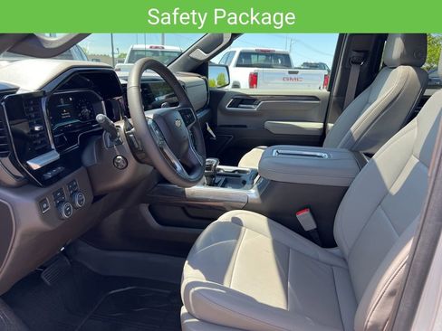 Used 2022 Chevrolet Silverado 1500 LTZ w/ LTZ Premium Package AWD/4WD image 20
