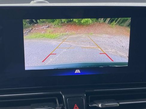 Used 2025 Chevrolet TrailBlazer LT AWD/4WD image 25