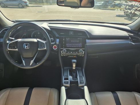 Used 2017 Honda Civic Touring image 5