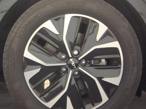 Certified 2024 Kia EV6 Wind w/ Wind Technology Package AWD/4WD image 10