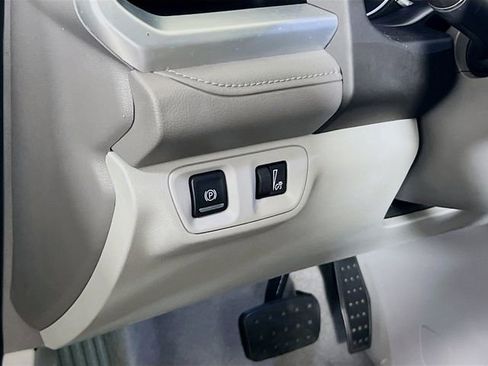 Used 2018 GMC Acadia SLE w/ Driver Alert Package I FWD image 12