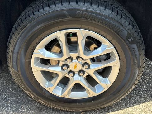Used 2021 Chevrolet Traverse LS FWD image 21