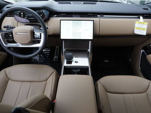 New 2026 Land Rover Range Rover Long Wheelbase SE AWD/4WD image 9