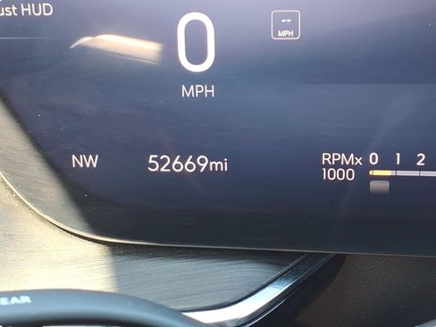Used 2024 Buick Envision Preferred AWD/4WD image 25