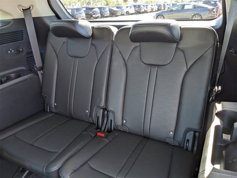 Certified 2025 Kia Sorento SX image 21